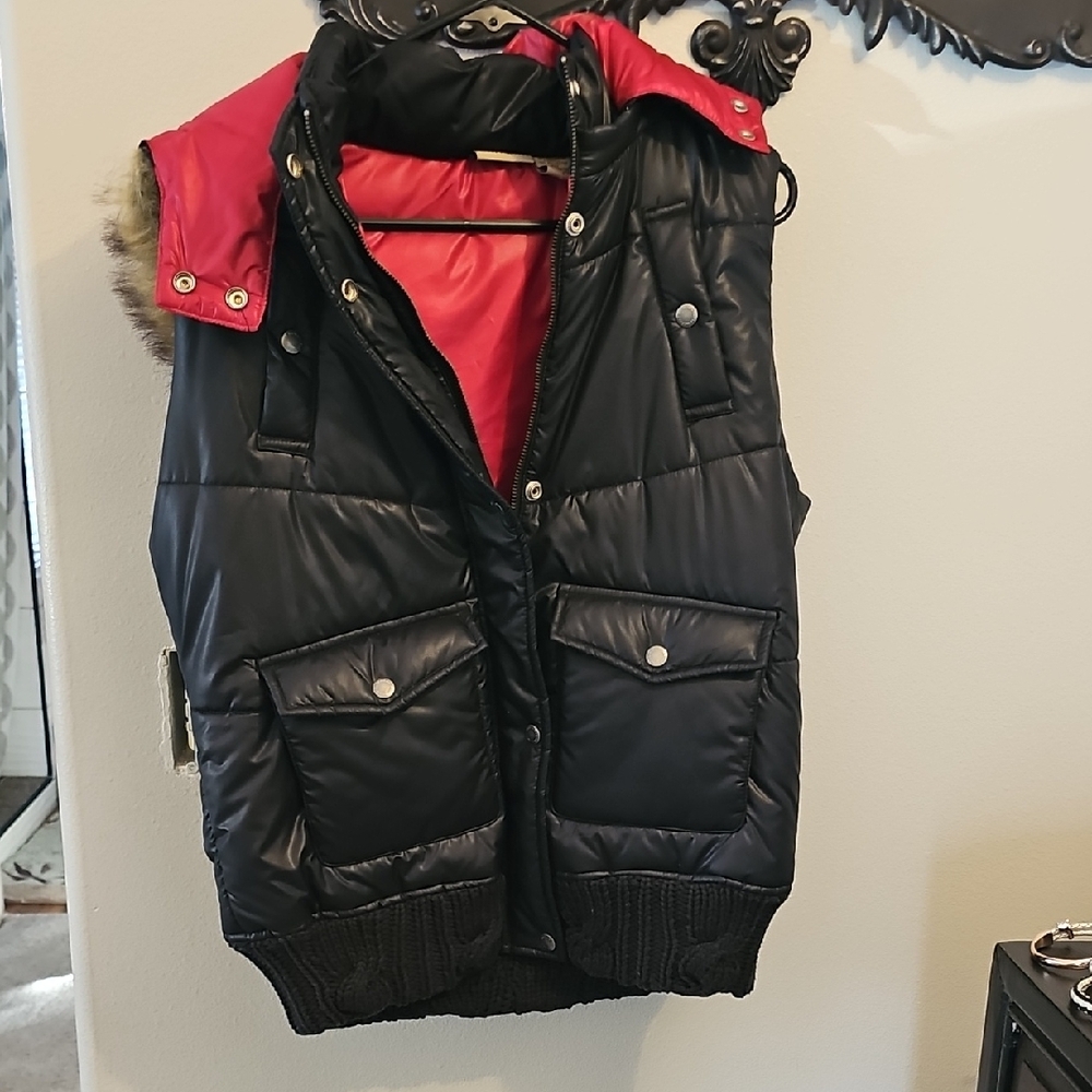 Ruff hewm black and Red Puffer Vest